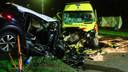 Drie tieners overleden na botsing auto en ambulance in Helmond
