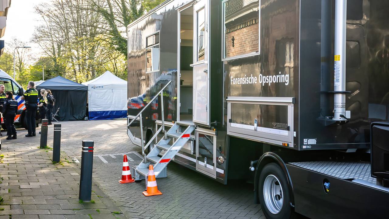 Het onderzoek in Tilburg was zaterdagochtend in volle gang (foto: Jack Brekelmans/SQ Vision).
