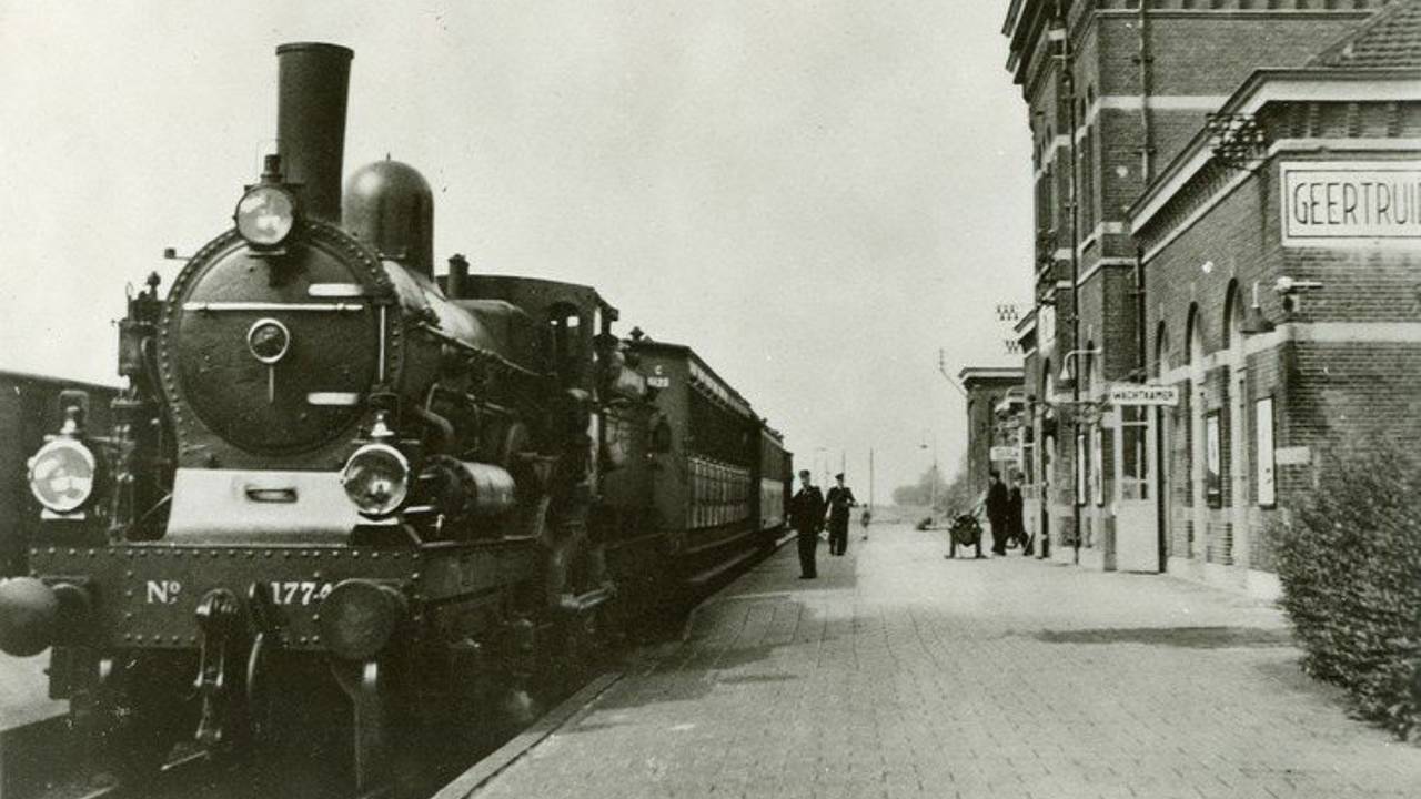Het voormalige station Geertruidenberg, onderdeel van het halvezolenlijntje (foto: L. Albers).