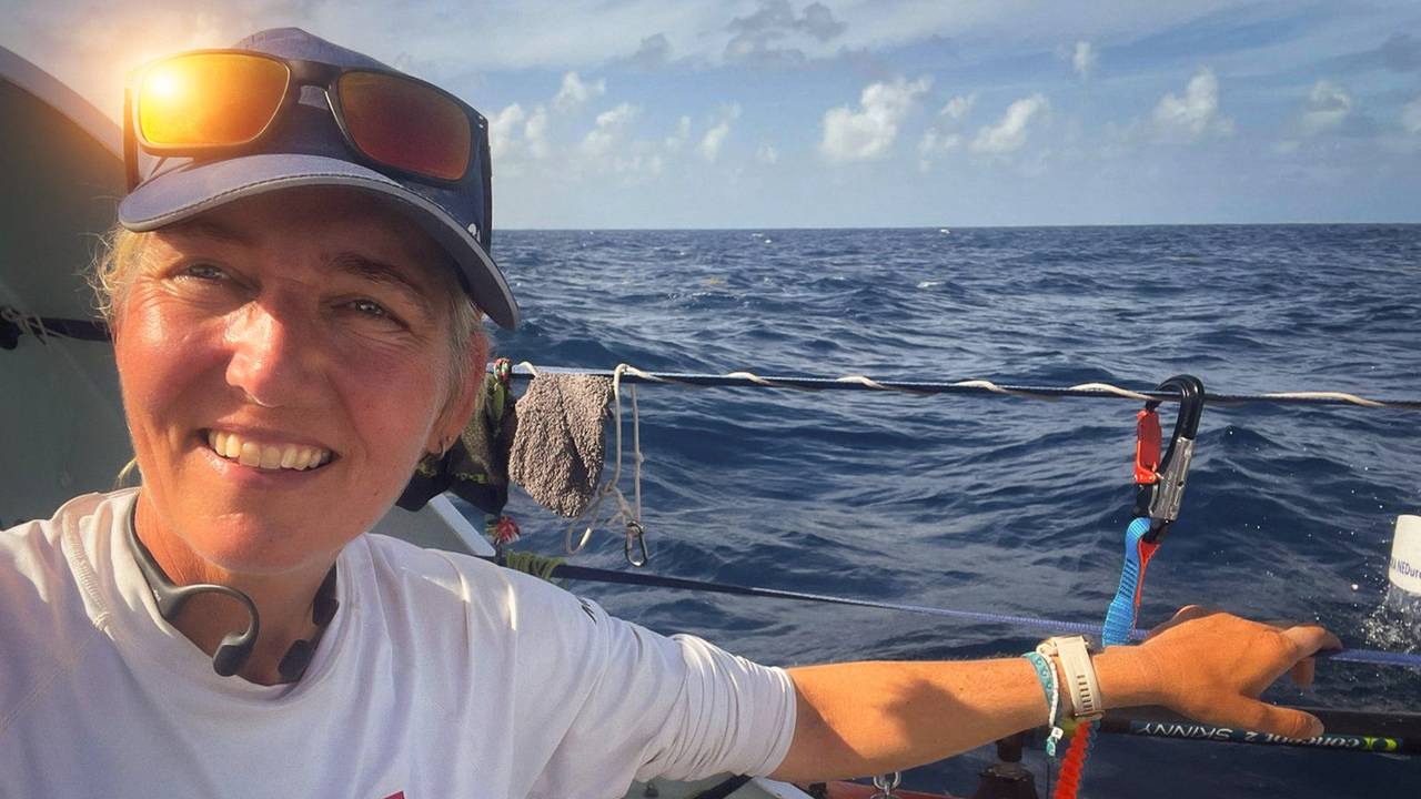Ilja set the record for crossing the Atlantic Ocean in almost 33 days