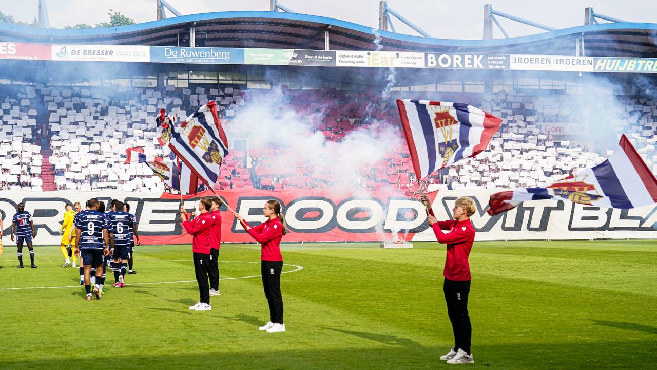 Sfeer in het Koning Willem II Stadion voor Willem II tegen Telstar. (Foto: Joris Verwijst/Orange Pictures)