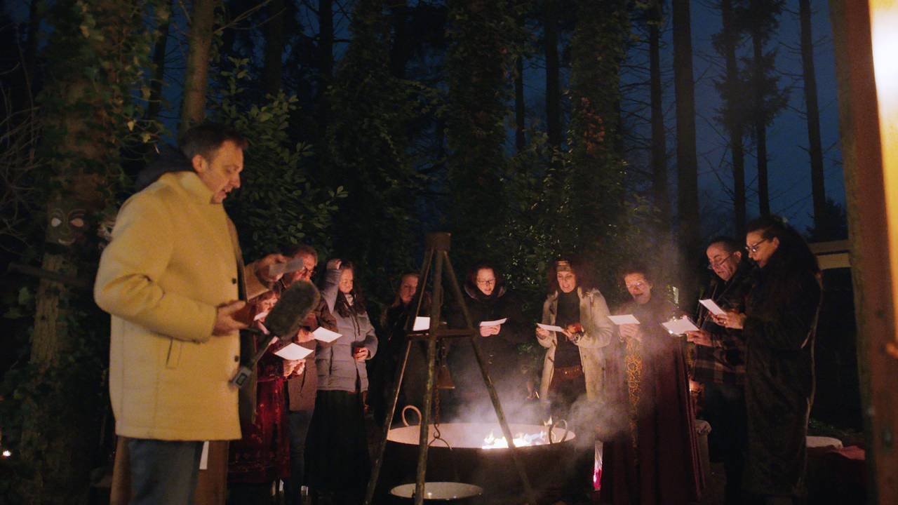 Bij volle maan voeren deze heksen rituelen uit.