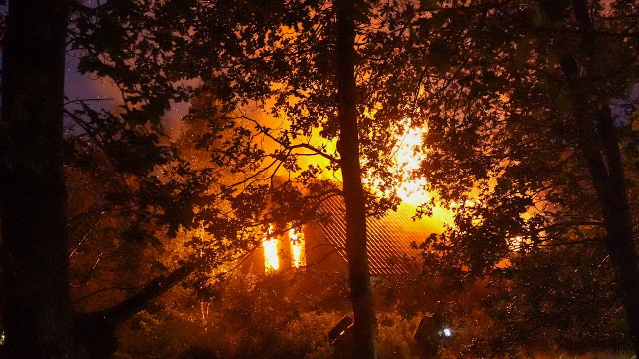 De brandweer had de handen vol (foto: Harrie Grijseels/SQ Vision).