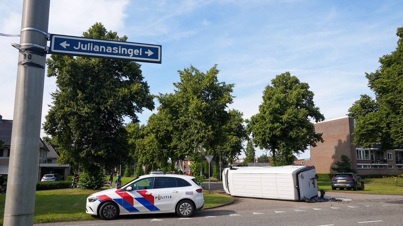 Ook de politie werd ingezet (foto: Gabor Heeres/SQ Vision).