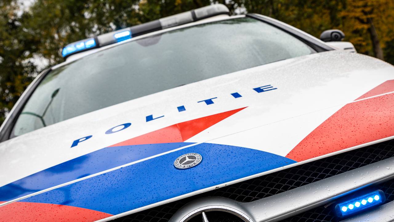 Lesauto dépasse une voiture de police à 154 km/h : amende de 574 euros