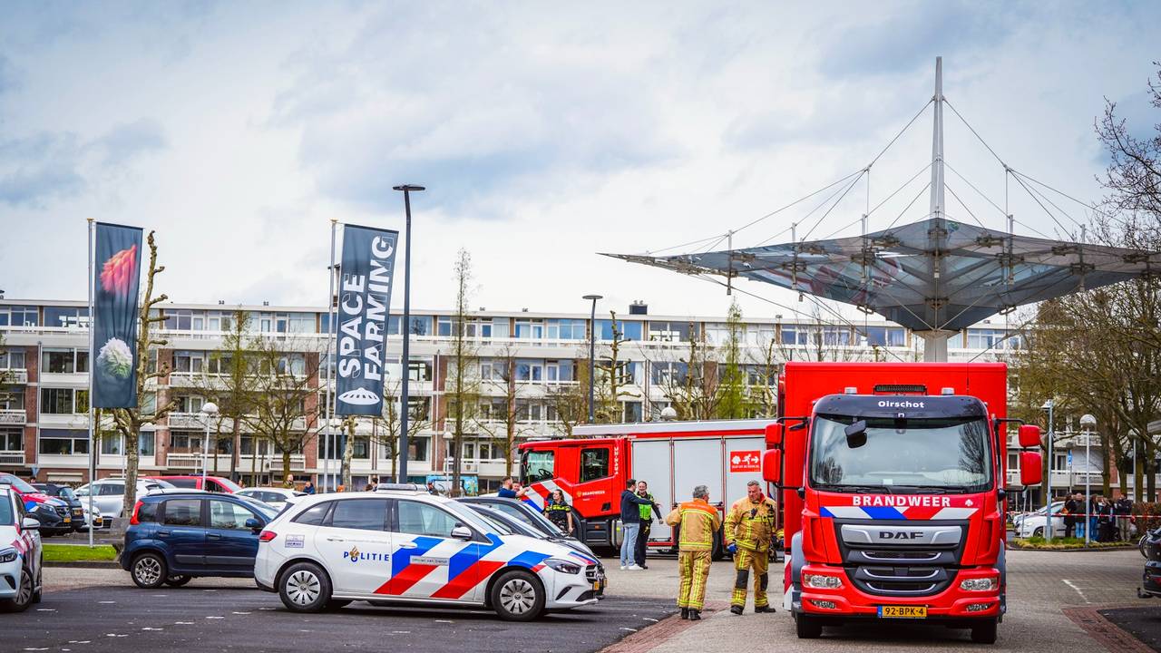 Politie en brandweer rukten uit (foto: SQ Vision).