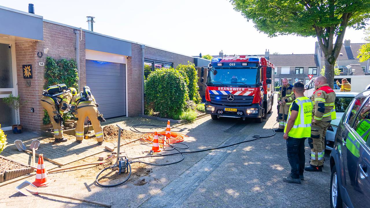Het ging mis in Oss tijdens de aanleg van een glasvezelnetwerk (foto: Gabor Heeres/SQ Vision).