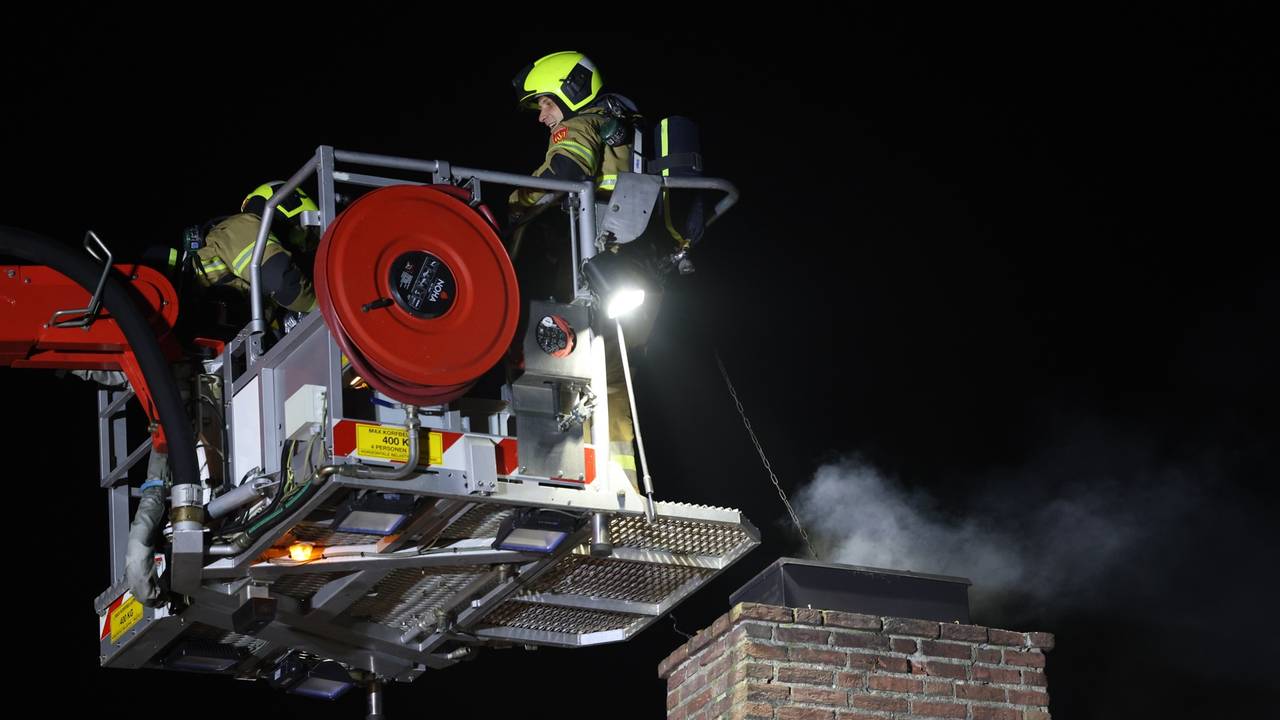 De brandweer in actie (foto: Sander van Gils/SQ Vision). 