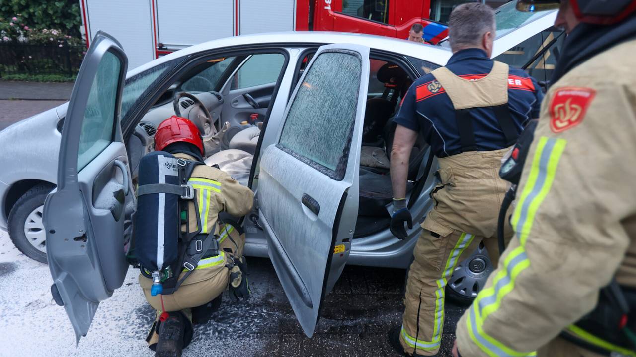 Autobrand in Eindhoven (Foto: Arno van der Linden/SQ Vision)