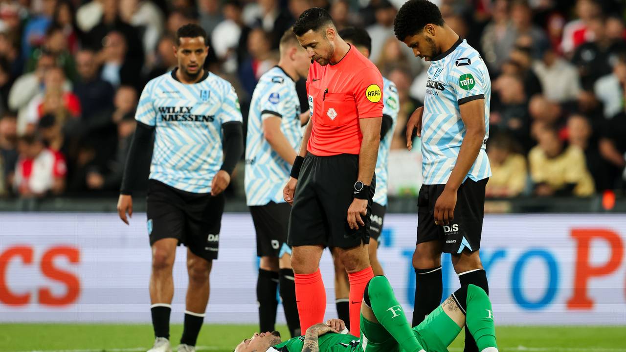 RKC Waalwijk, met links Mohamed Ihattaren, verloor van Feyenoord. (Foto: Hans van der Valk/Orange Pictures)