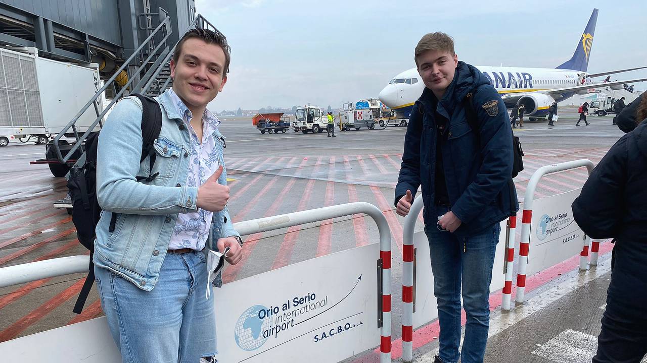 Jasper (19) è volato a Eindhoven ma è finito in Italia