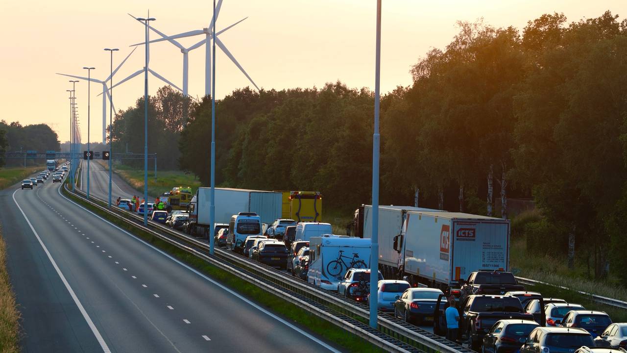 Een deel van de A58 was een tijd afgesloten (foto: Sander van Gils/SQ Vision Mediaprodukties).