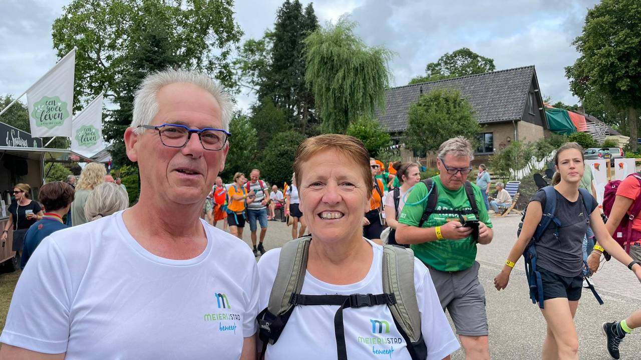 Jet van Thiel en Addy van Thiel uit Schijndel lopen al 12 en 13 jaar mee (Foto: Jos Verkuijlen)