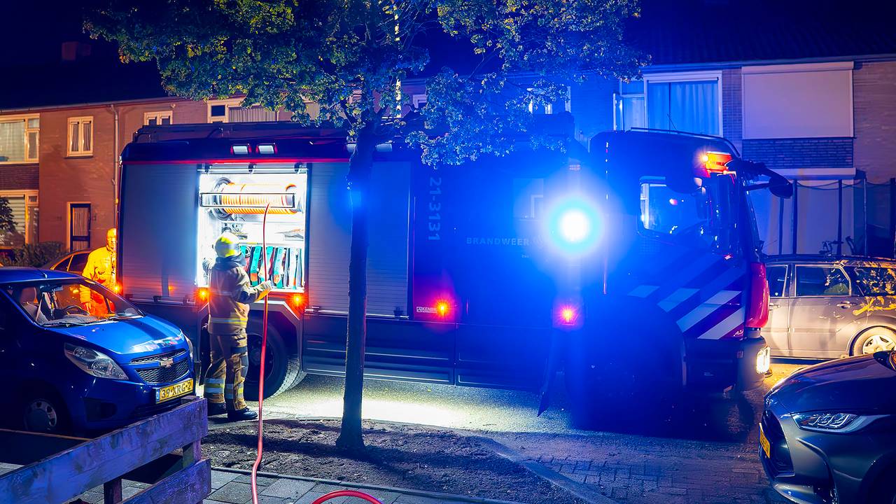 De brandweer had het vuur in Oss in een mum van tijd geblust (foto: Gabor Heeres/SQ Vision). 