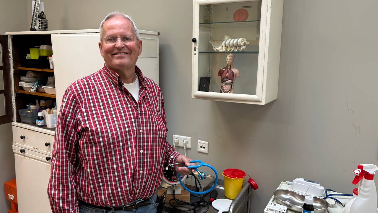 Straatdokter Sjaak houdt iedere week spreekuur (foto: Imke van de Laar).