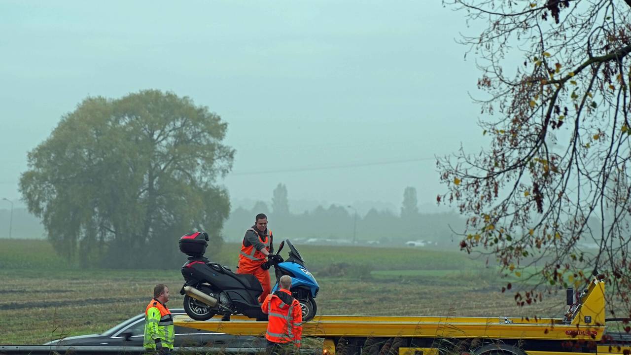 De motor moest worden afgevoerd (foto: Erik Haverhals/SQ Vision).