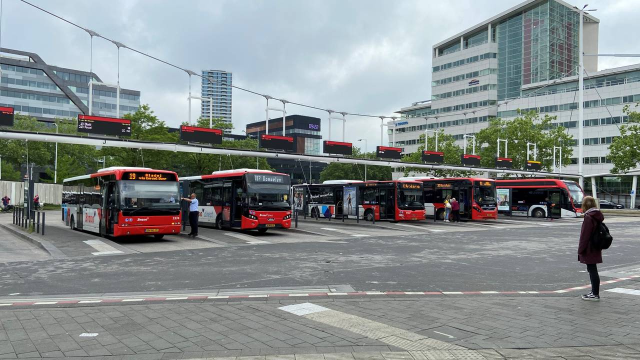 Staking: Meeste Bussen In Eindhoven Rijden Niet Volgens FNV - Omroep ...