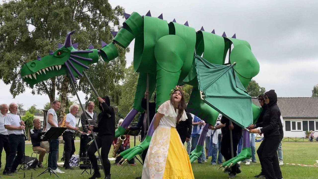 Scène uit 'Joris steekt de draak' (foto: Tom van den Oetelaar).