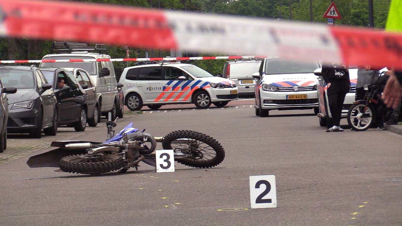 De achtergebleven motor na het ongeluk (foto: Bart Meesters).