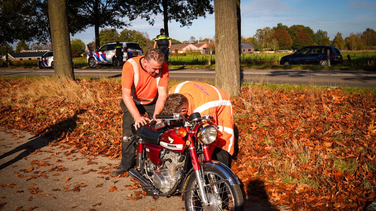 De motor die in Elsendorp onderuit ging (foto: Harrie Grijseels/SQ Vision).
