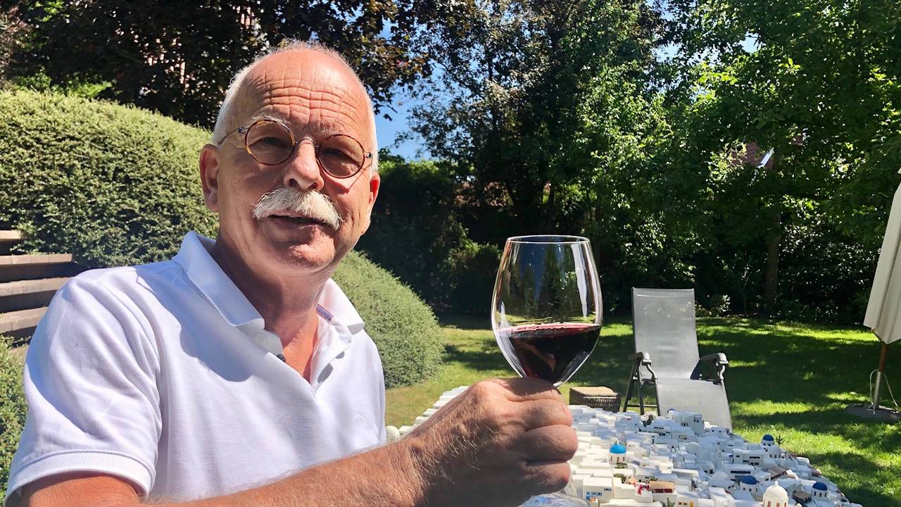 Fer Geerts is op slag wereldberoemd in Griekenenland (foto: Erik Peeters)