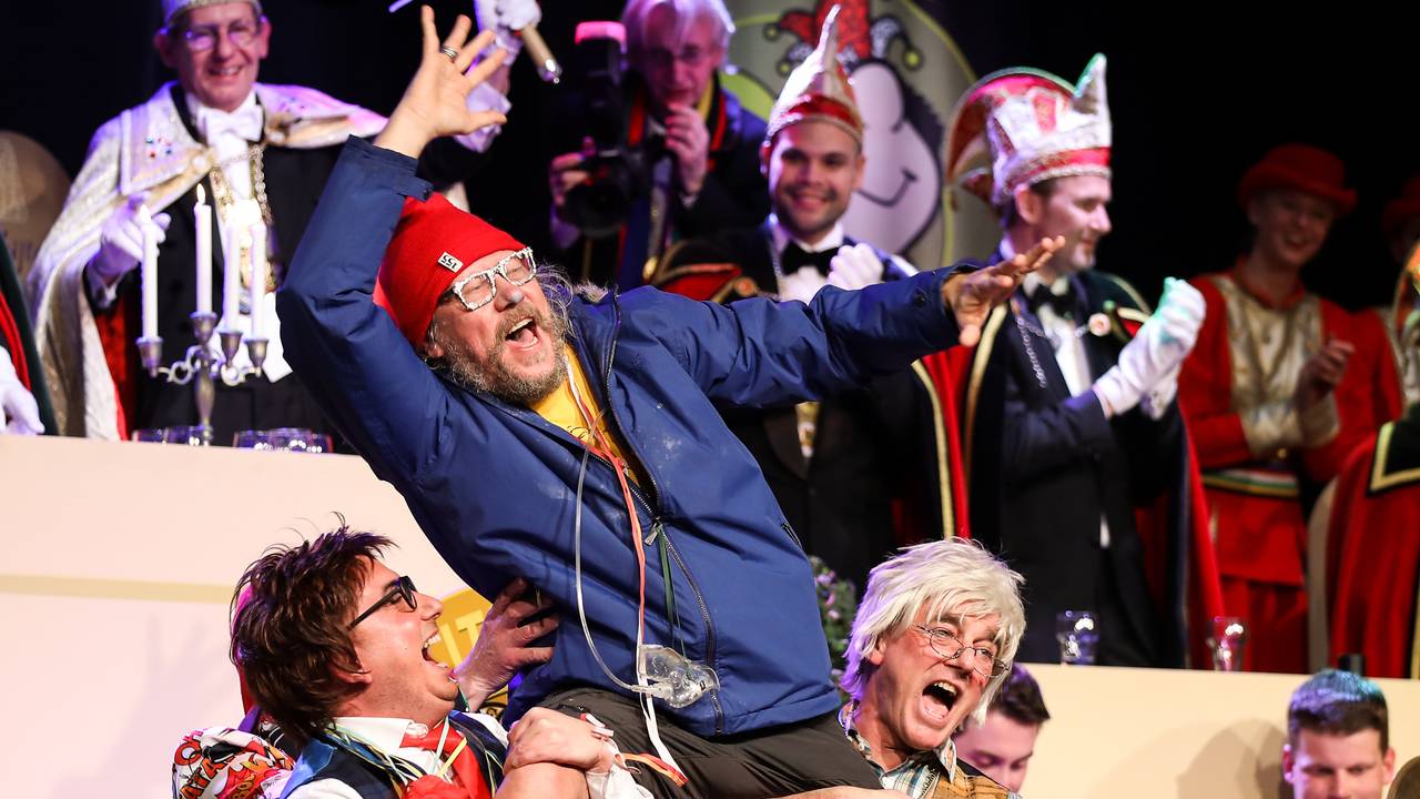 Rob Bouwman won als 'd'n alpinist' de Zilveren Narrenkap (foto: Tonpraatfotos.nl).