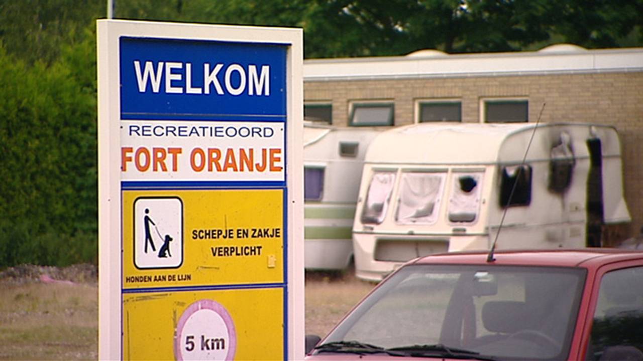 Fort Oranje kent een turbulent bestaan.