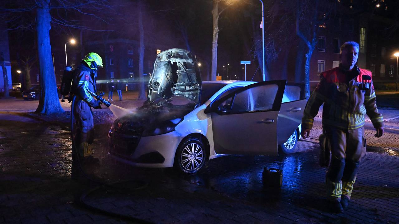 De Bredase auto raakte aanzienlijk beschadigd aan de voorkant (foto: Perry Roovers/SQ Vision).