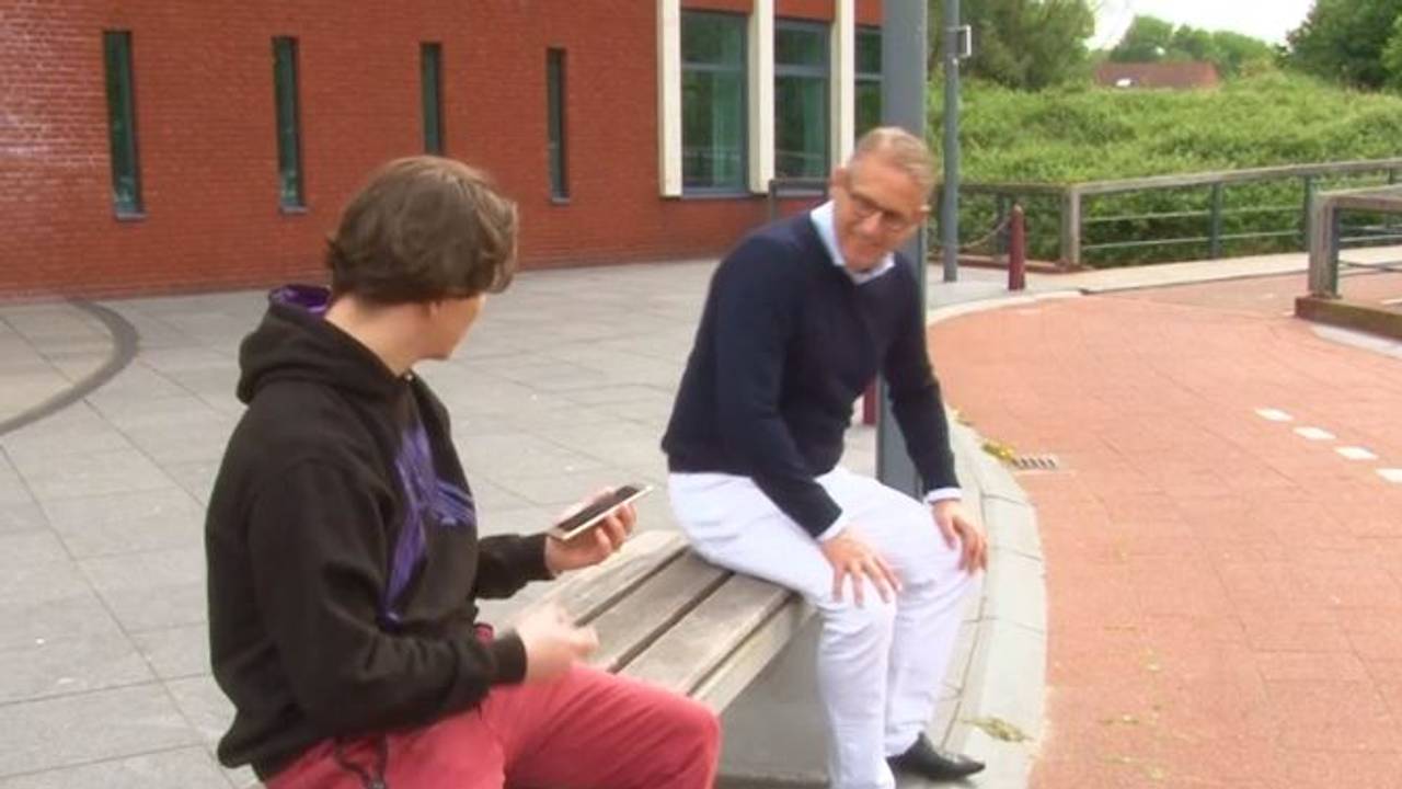 Ruud van den Belt in de videoclip van rapper Nyx. (Foto: NYX / YouTube)