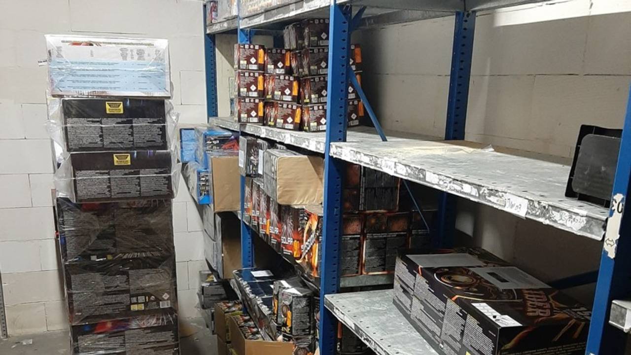 Een deel van de vuurwerkvondst (foto: ILT).