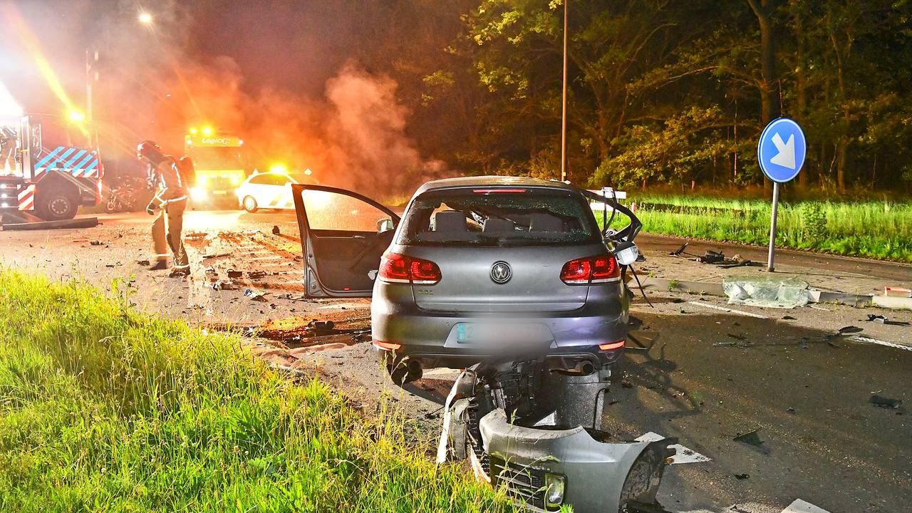 De ravage op de weg was groot (foto: Rico Vogels/SQ Vision).
