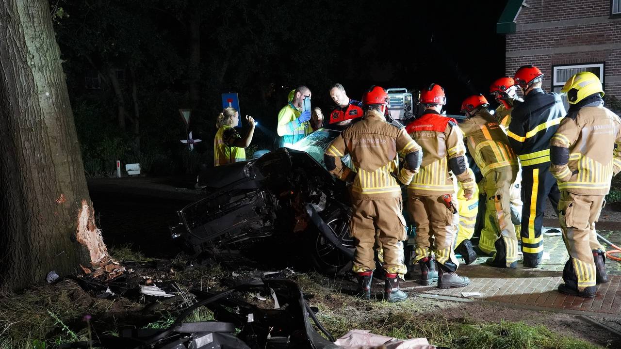 Er werden veel hulpverleners ingeschakeld (foto: Jeroen Stuve/SQ Vision).