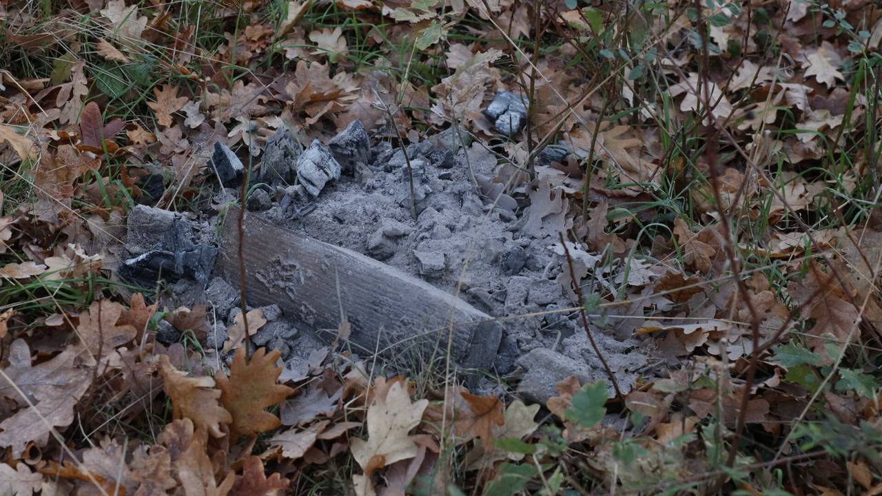 De troep die de brand veroorzaakte (foto: Sander van Gils/SQ Vision Mediaprodukties). 