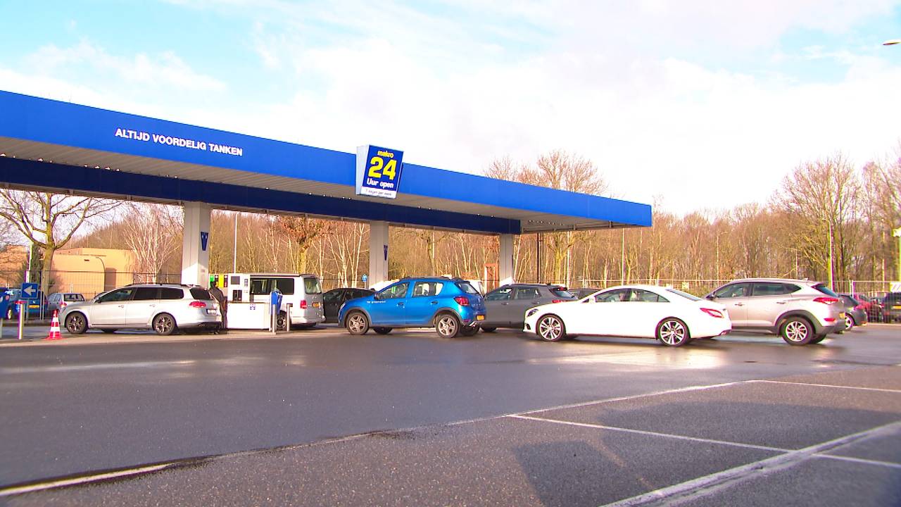 Euro95 in sempre più distributori di benzina a meno di 2 euro: qui si paga meno
