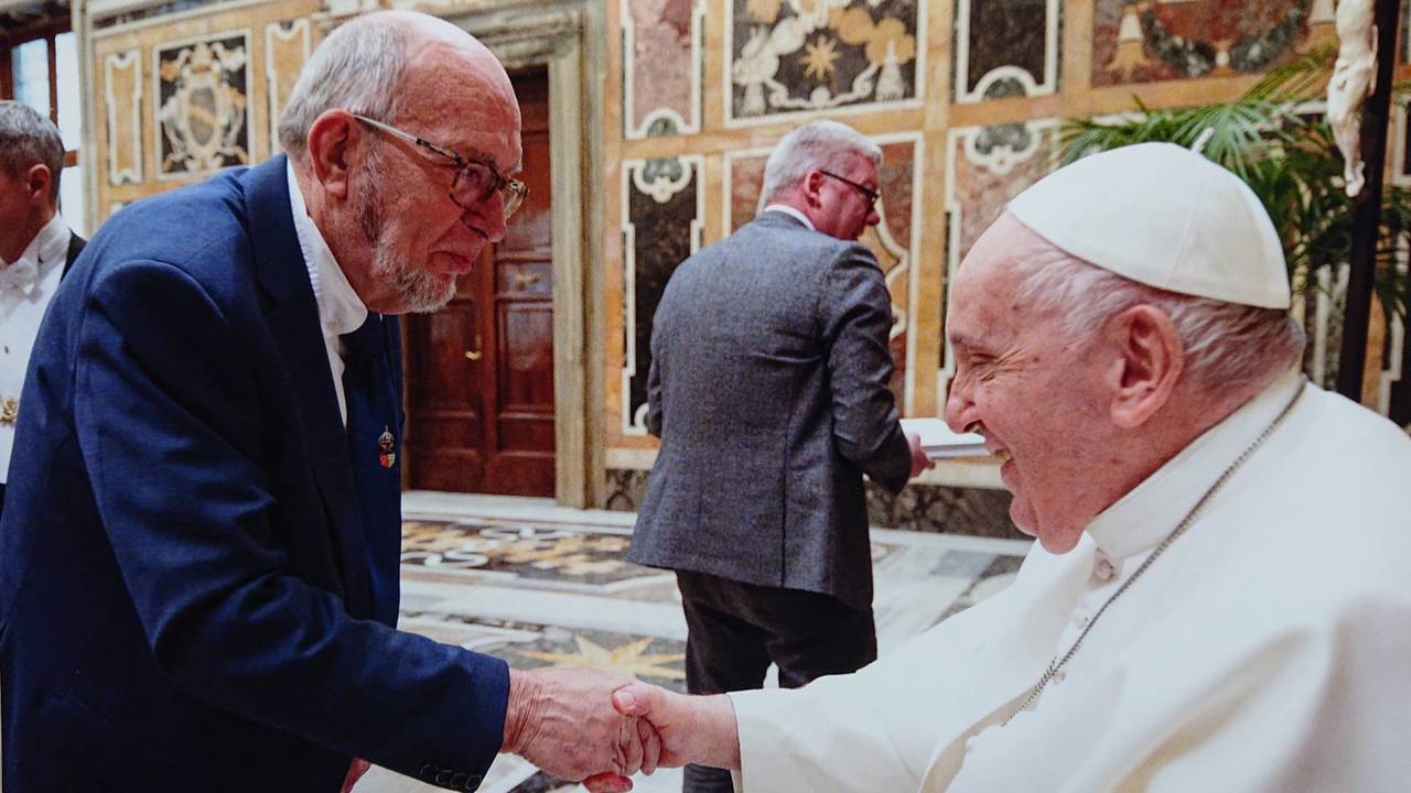 Jan Bedaf tijdens zijn bezoek aan paus Franciscus in februari 2023 (foto: privecollectie)