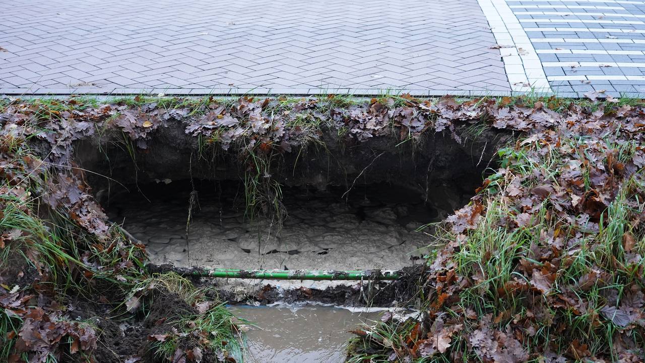 De plek waar de wateroverlast ontstond (foto: Jeroen Stuve/SQ Vision Mediaprodukties).