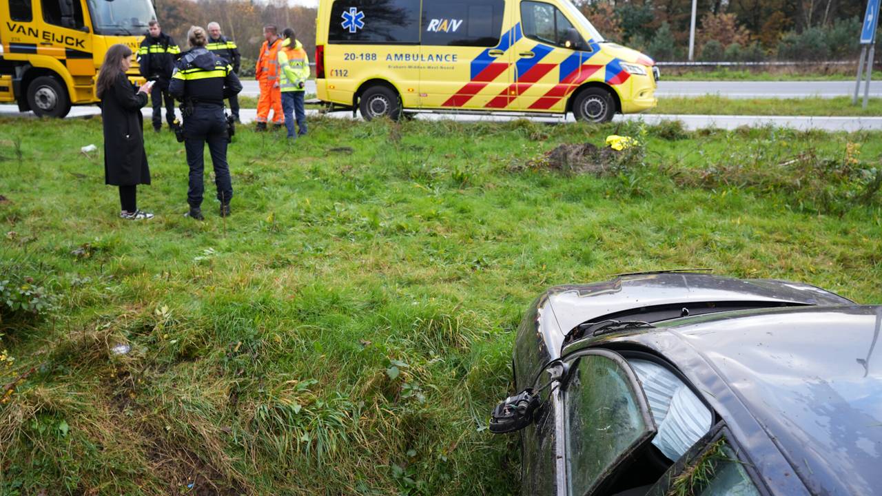 Politie, ambulance en een berger werden gealarmeerd (foto: Erik Haverhals/SQ Vision).