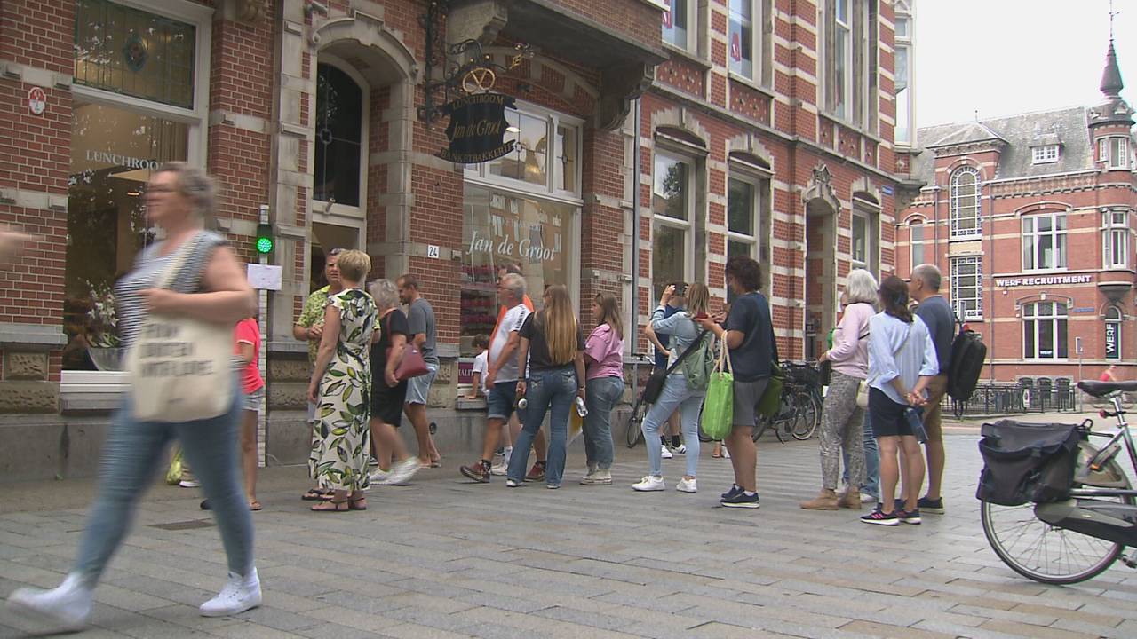 Struggling with Staff Shortage: Jan de Groot Pastry Shop Forced to Close on Mondays