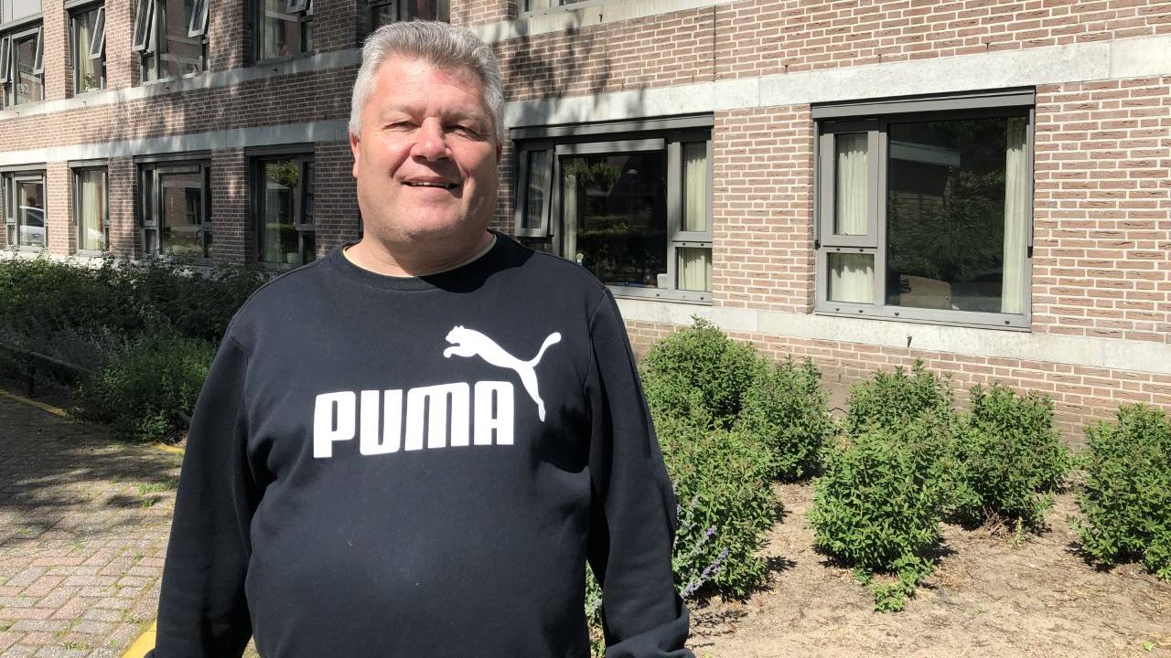 John van der Wielen mag weer bij zijn moeder op bezoek.