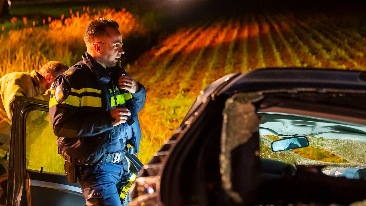 Een groep fietsers herkende de auto en vertelde de politie van wie die is (foto: Gabor Heeres/SQ Vision).