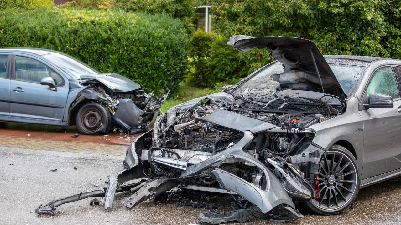 Hoe het ongeluk in Roosendaal; kon gebeuren, wordt onderzocht (foto: Christian Traets/SQ Vision).