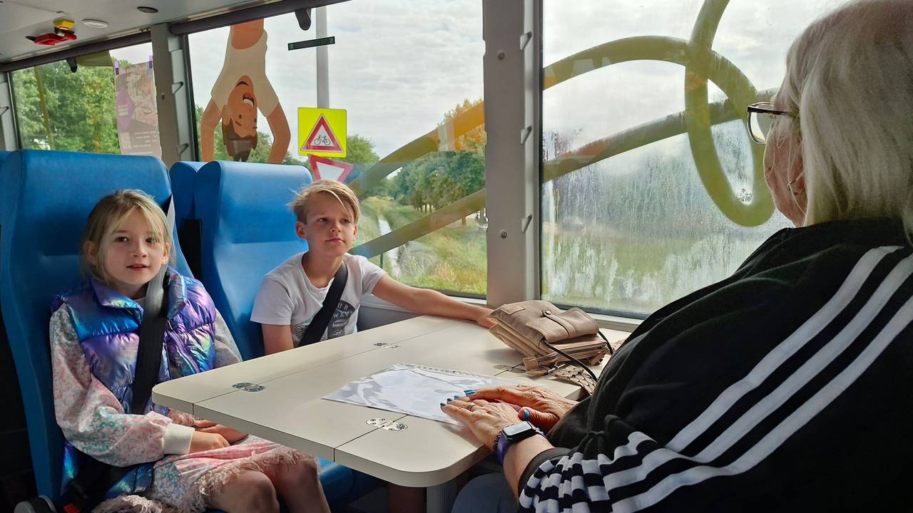 Op weg met de BosbessenBus (foto: Marleen Kuijsters).