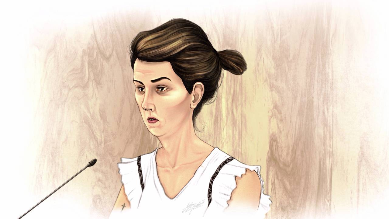 De dochter van Gradus tijdens haar proces in de rechtbank in Breda (rechtbanktekening: Adrien Stanziani).