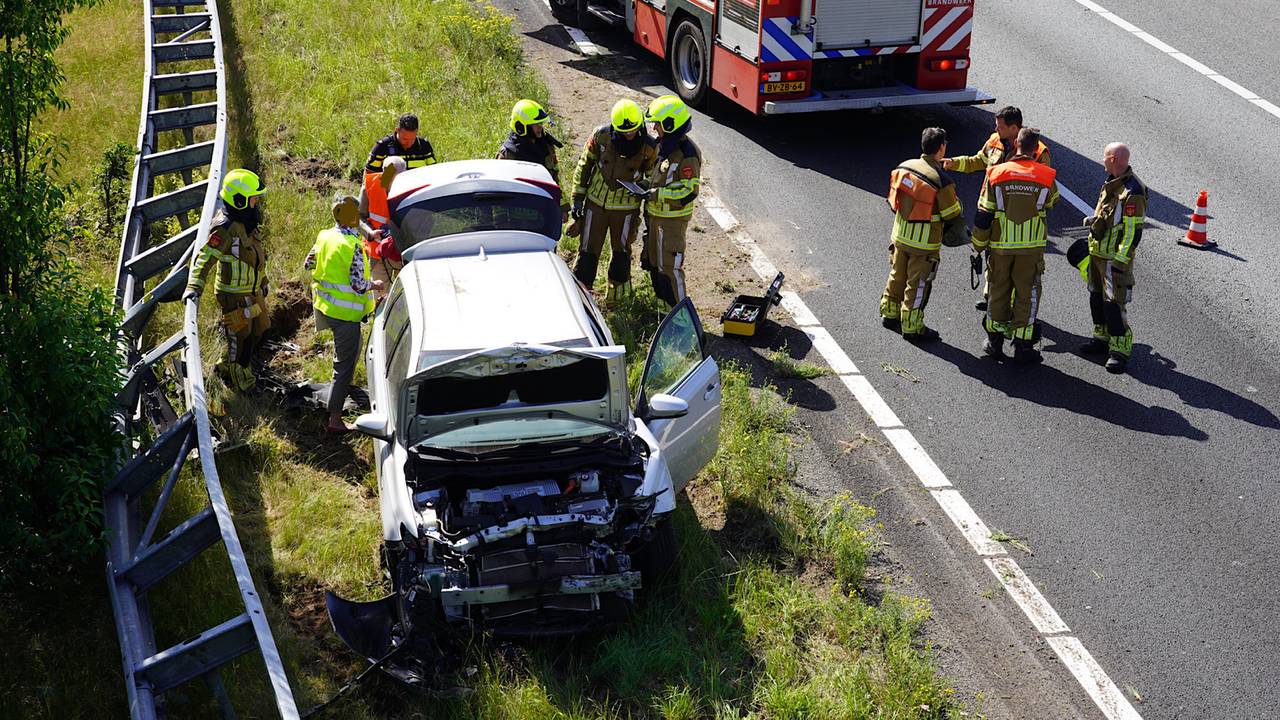 ongeluk op A58 bij Tilburg • gewonde na ontploffing in Oss.