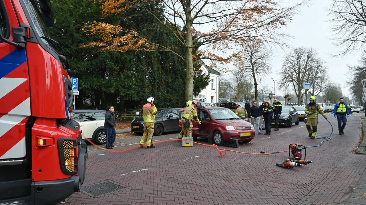 De weg moest worden afgesloten (foto: Toby de Kort/SQ Vision).