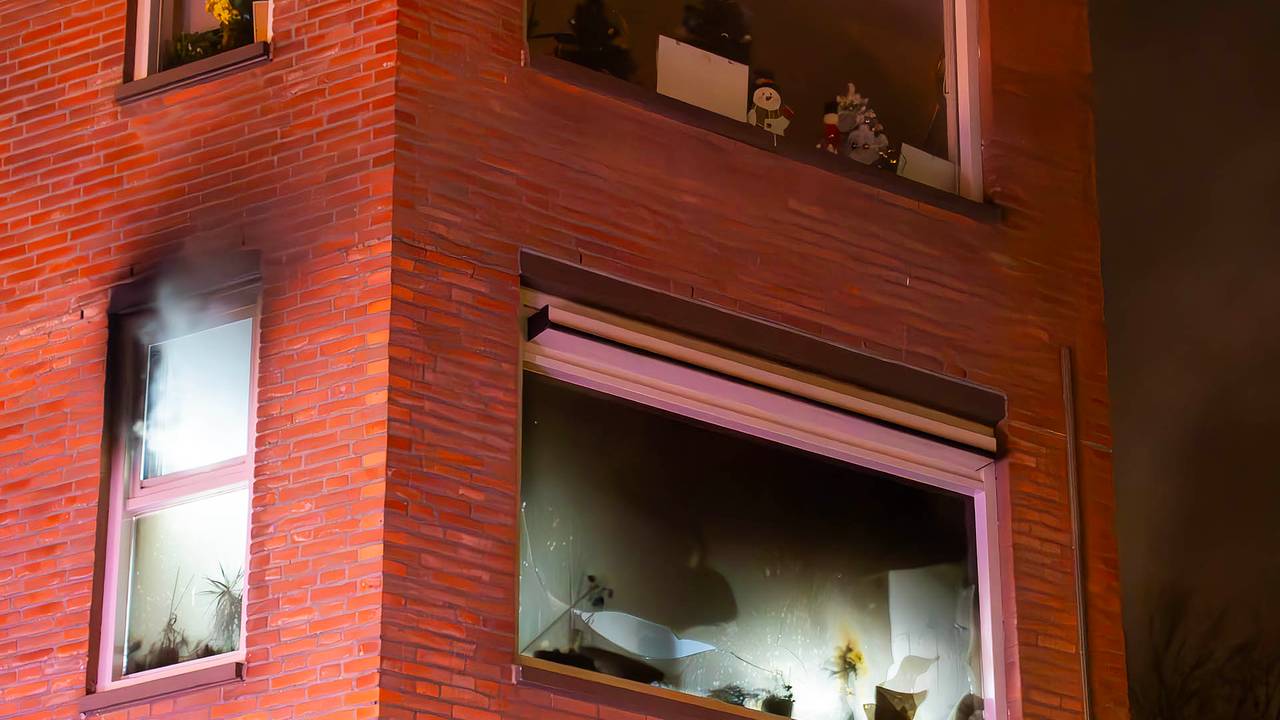 Het appartement waar brand uitbrak (foto: Gabor Heeres/SQ Vision).