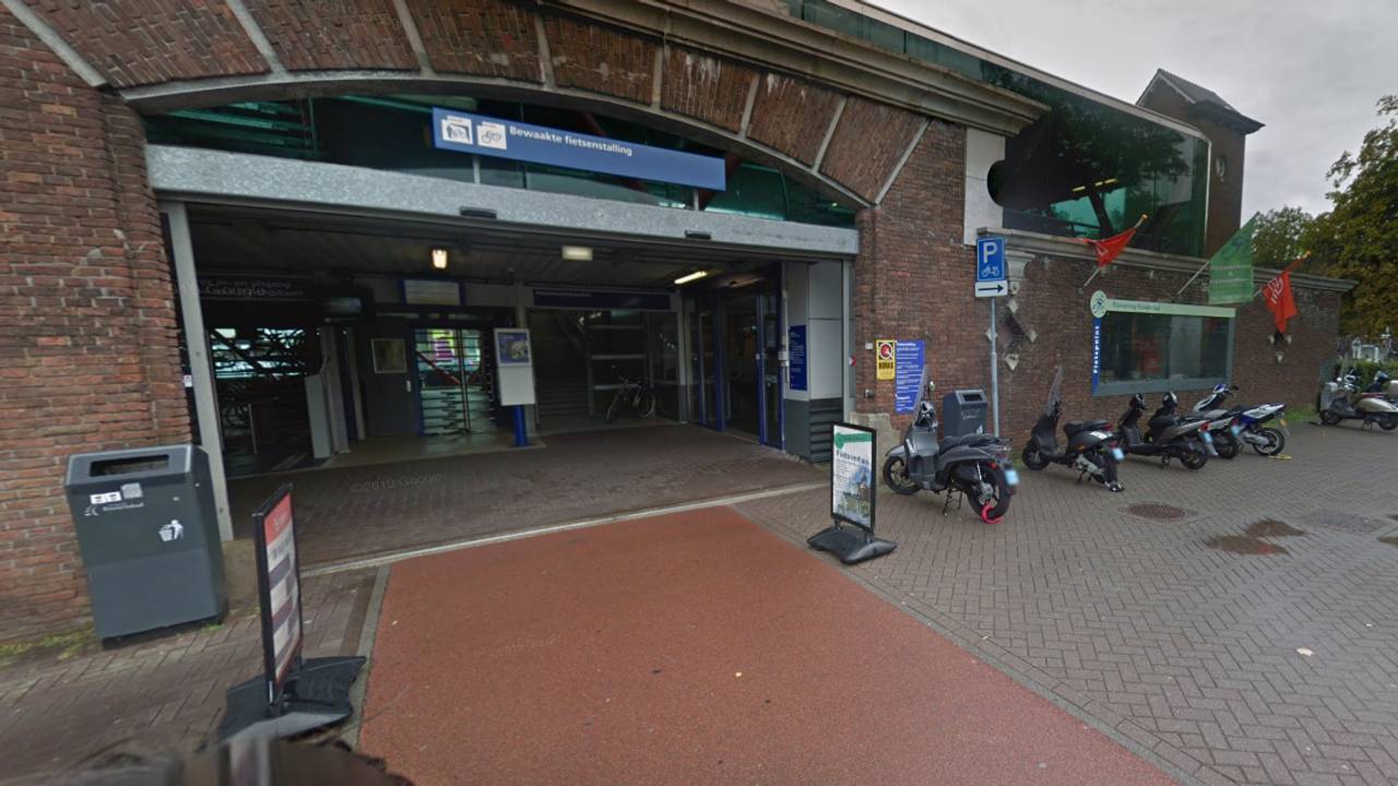 Het afgelopen jaar werden er al tien (elektrische) fietsen uit de stalling gestolen.