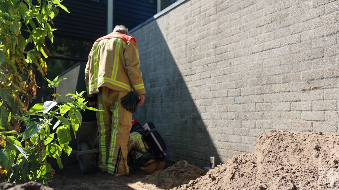 In eerste instantie werd het lek provisorisch gedicht met ducttape (foto: Arno van der Linden/SQ Vision).