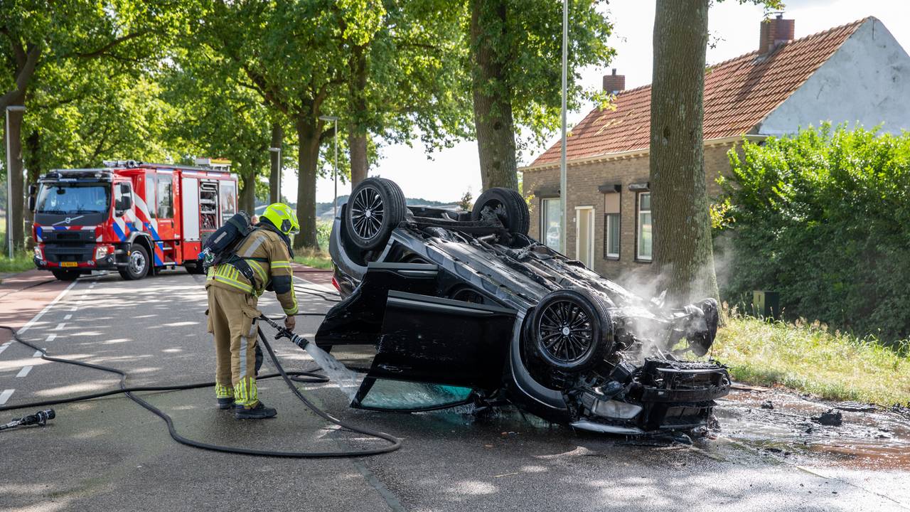 Er was één brandweerwagen ingeschakeld foto: Christian Traets/SQ Vision).
