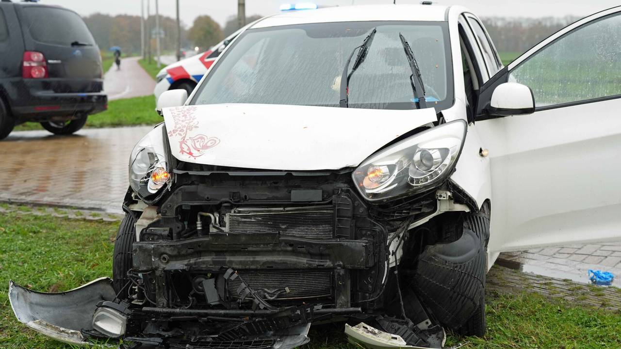 De klap van de botsing was hard (foto: Erik Haverhals/SQ Vision).